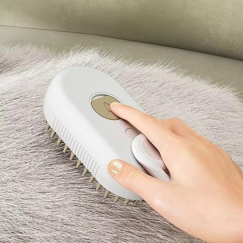 Brosse brumisante passée sur le pelage